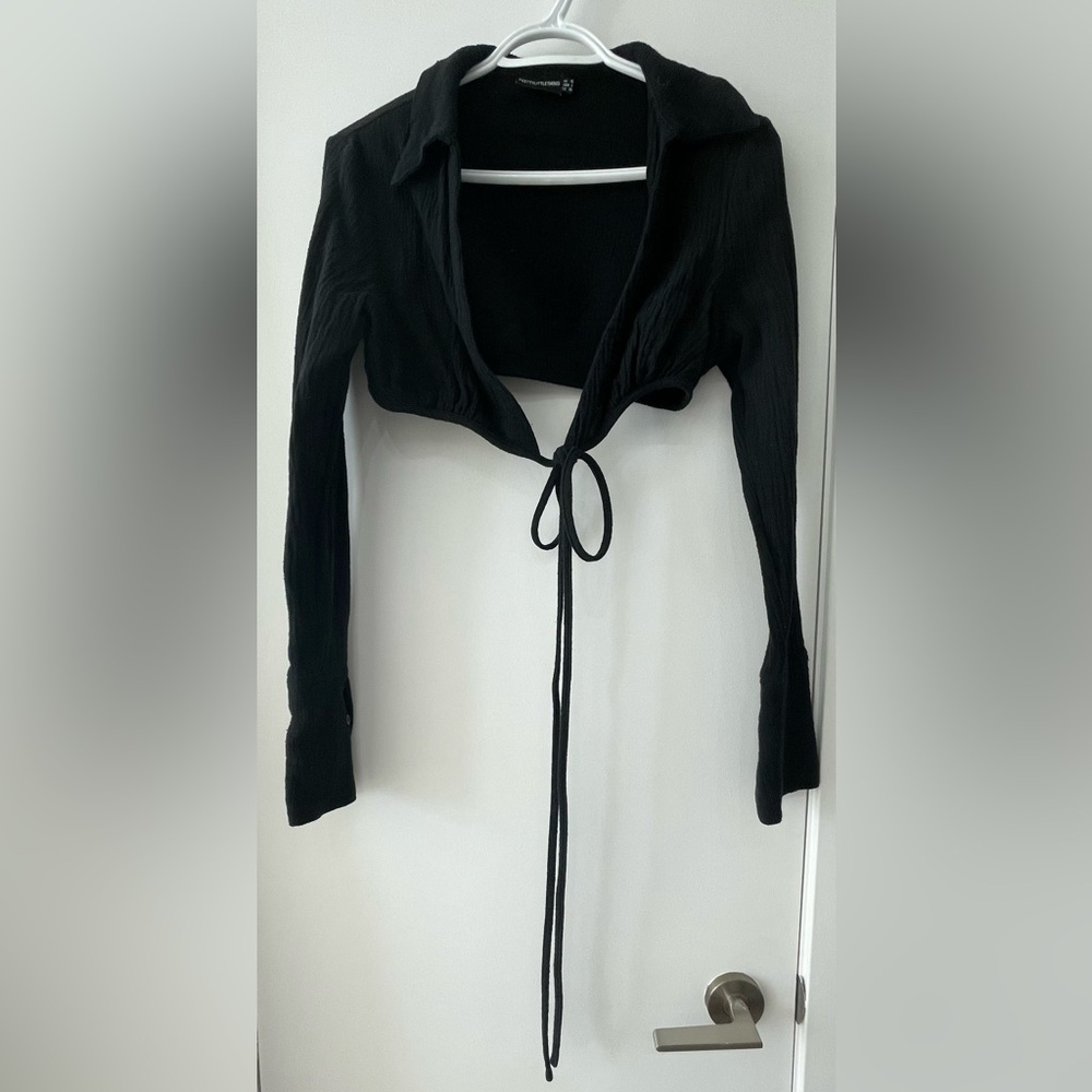 Pretty Little Thing Black Front Tie Long Sleeve Crop Top - Size 6